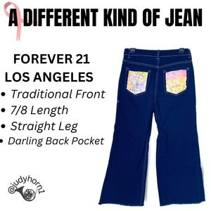 FOREVER 21 LOS ANGELES PRINT POCKET FREYED HEM STRAIGHT LEG 7/8 Dark Wash Jean